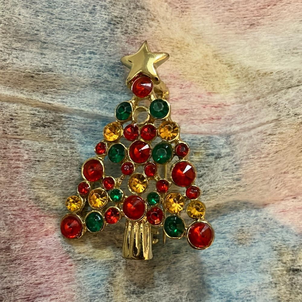 Vintage Christmas tree pin